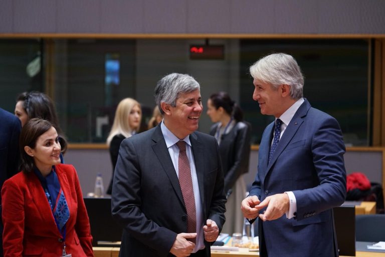 Victor Ponta, candidat la Președinția României: Vouchere de vacanță pentru turism românesc, plan susținut de Eugen Teodorovici