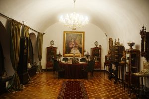 Art. History. Experience. – Cigar lounge București: rafinament interbelic în Casa Tătărăscu
